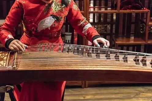 
古筝限时场景促销：一台琴，满足各种诗意需求
